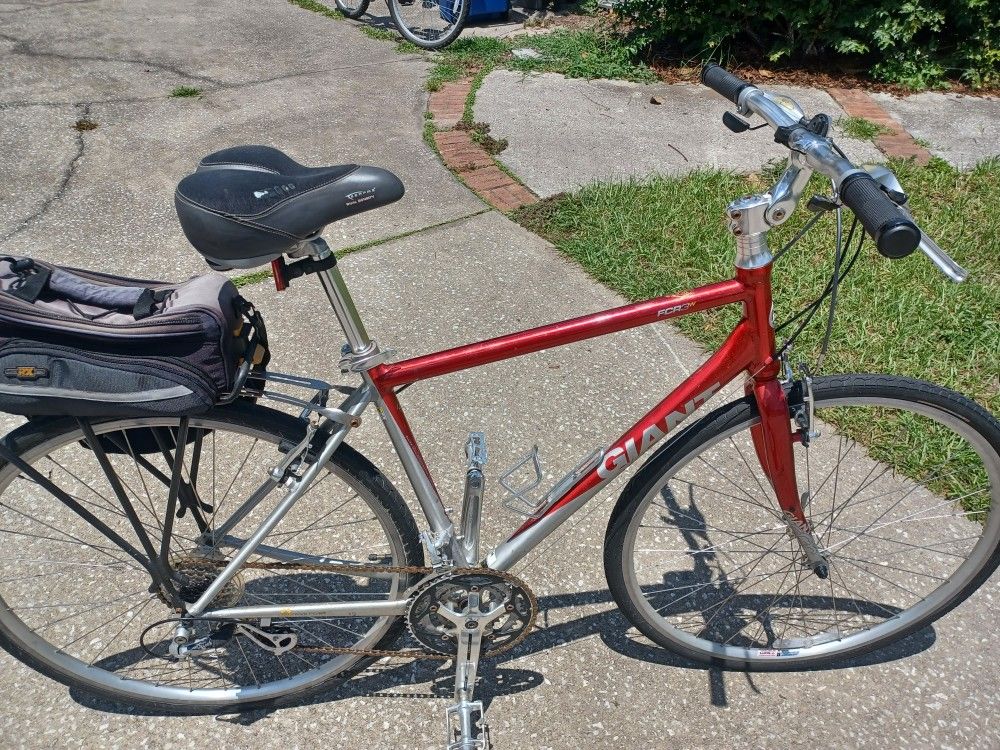 Giant FCR 3 W Hybrid Crossroads Bike Bicycle with Topeak Trunkbag M Frame 700c Tires Brand New Cables, Tuned Up - $150 FIRM