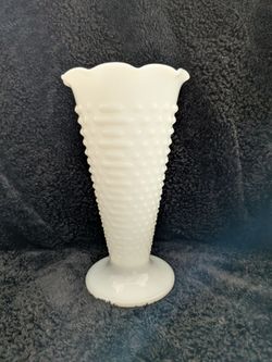 Vintage hobnail vase