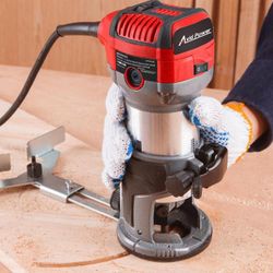 Compact wood router tool With trim 