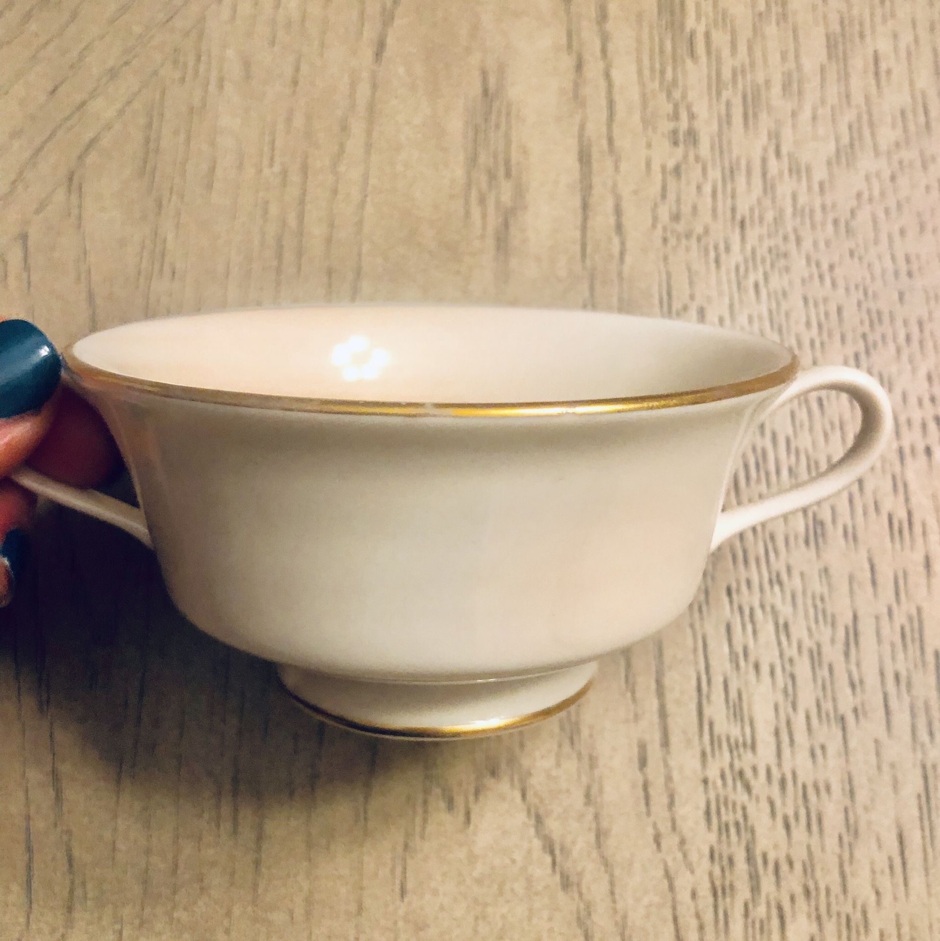 Vintage 1960s Royal Devon double handled footed bowl. Cream with gold trim.