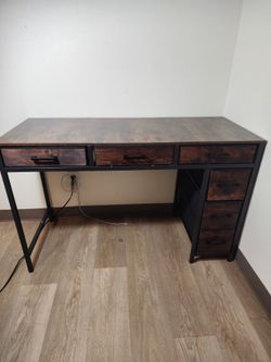 Desk from wayfair