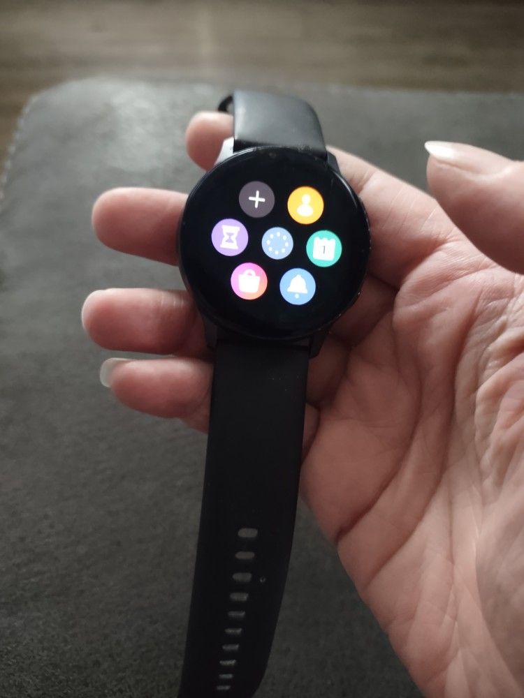 Like New Condition Samsung Active 2 Watch