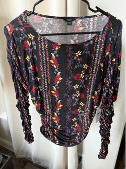 GUESS Black Floral Ruched-Sleeve Long Sleeve Top size Small New