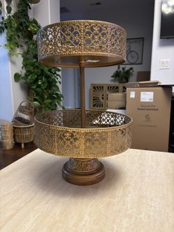 Metal Two Tier Make Up Stand