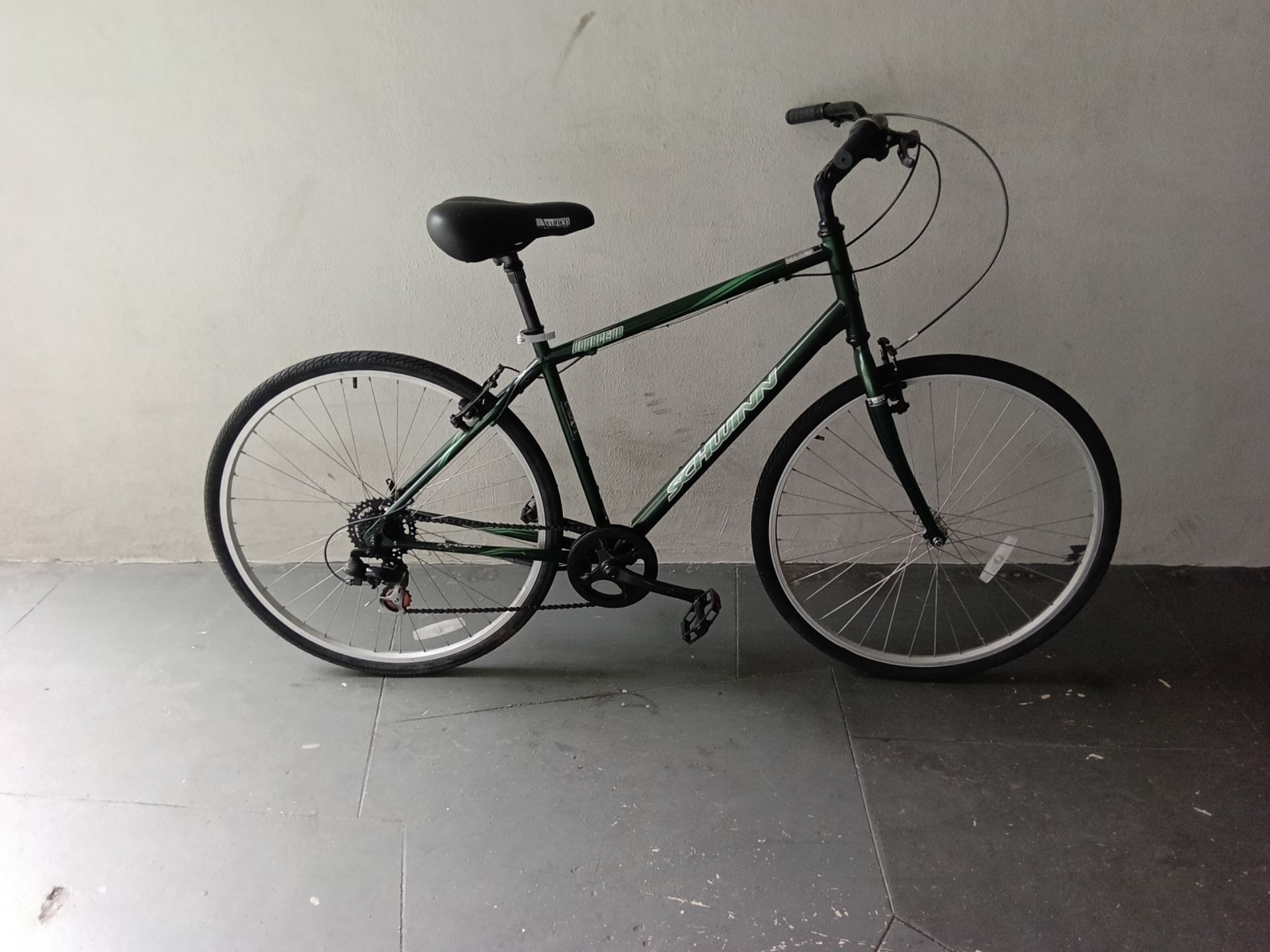 BICYCLE SCHWINN 7 SPEED SIZE 29 BRAND NEW