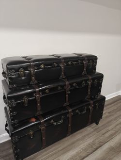 BROWN LEATHER 3 TIER TRADITIONAL STORAGE TRUNK