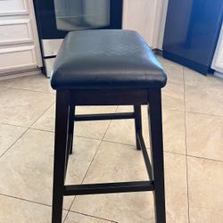 4 Bar Stools