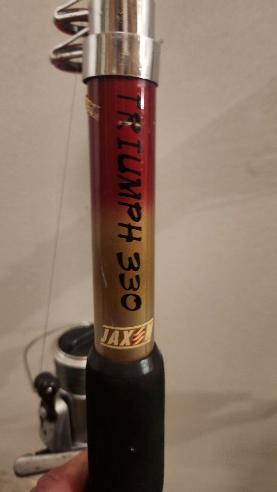 2 Fishing Rods With Reels