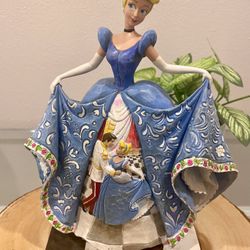 Disney Traditions by Jim Shore Cinderella Figurine "Romantic Waltz"