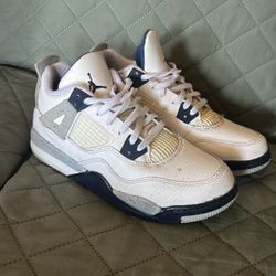 Jordan 4s Retro Midnight Navy ( Y3)