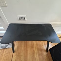 Black Desk