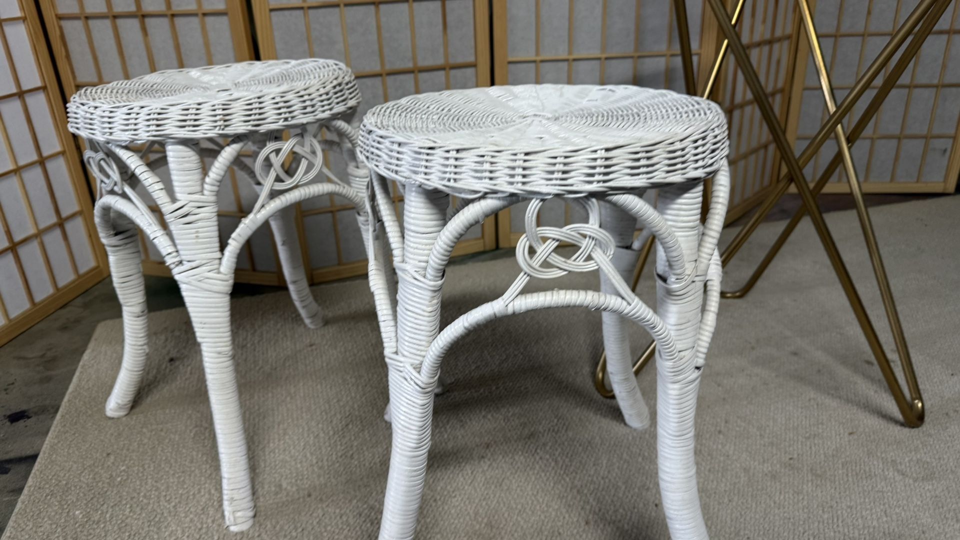 2 Wicker Stools