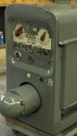 LINCOLN SA-200 welder