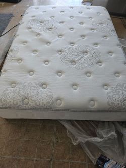 Full Size Mattress Only
Good conditions, 130
dls free delivery
mattress only