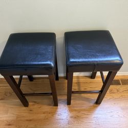 2 Barstools 