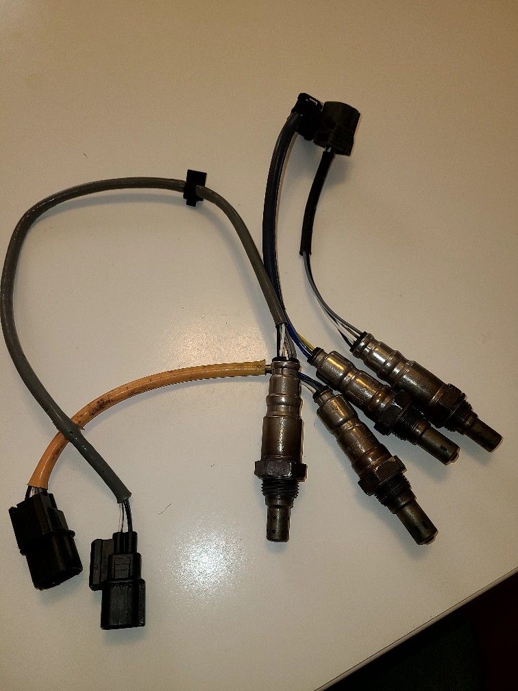 Sensores De Oxígeno Ntk De Segunda Mano Pero Trabajan Al 100% Genuinos Acura MDX 2014-2020 Rdx Honda Para Muchos Modelos Ahí En Fotos Está La Inf