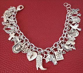 Adjustable Charm's Bracelet