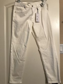 *NEW* White Jeans Size 30