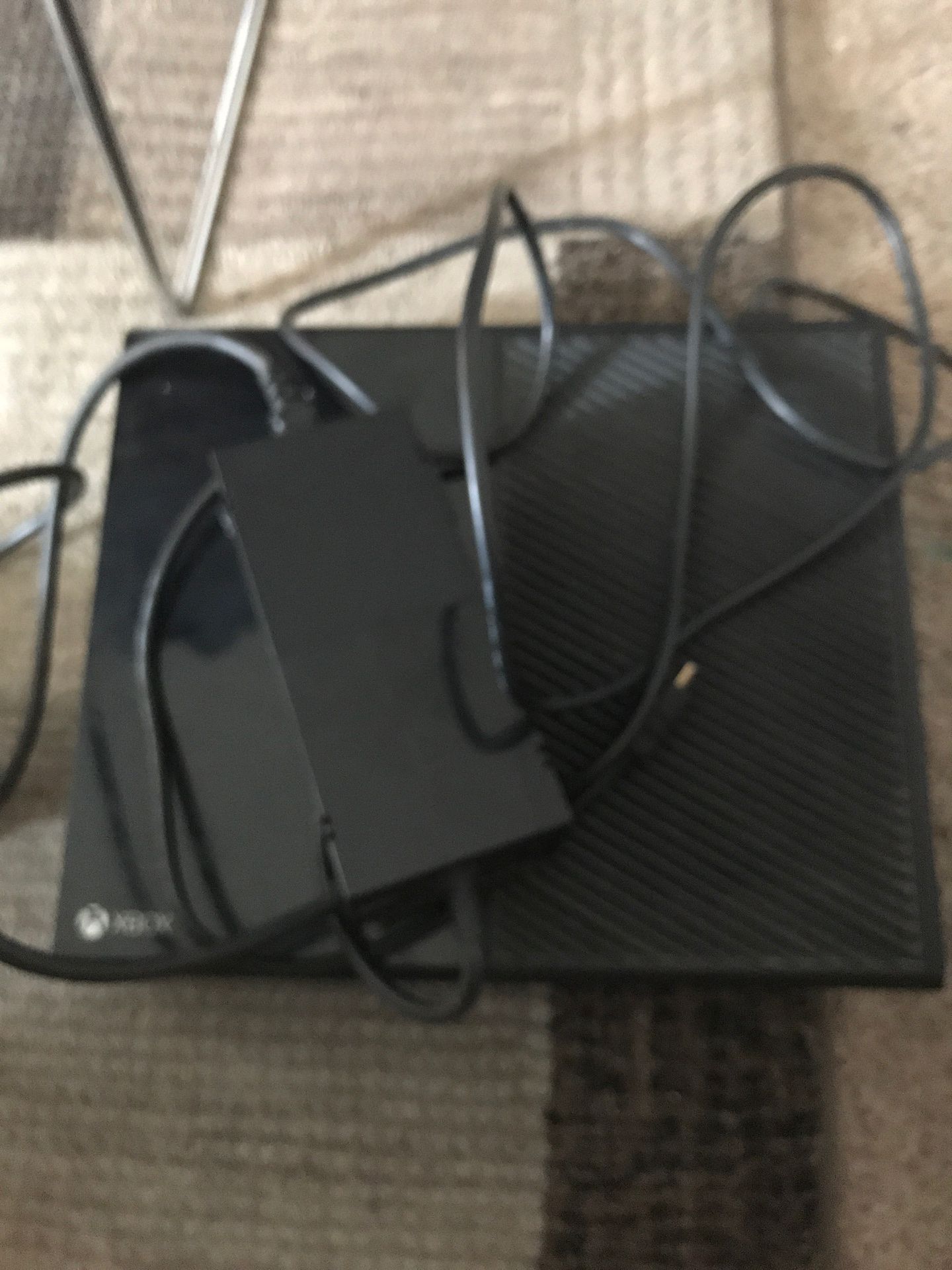 Good Xbox with all cords used