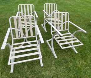 Outdoor Furniture - Chairs, Ottoman, & Chaise Lounge