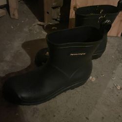 Women’s Rainboots