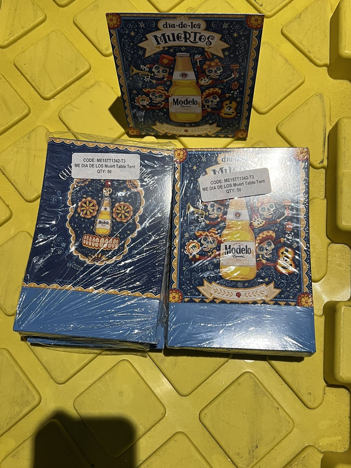 2 Packs X 50 Count Modelo Especial Dia De Los Muertos Table Tent
