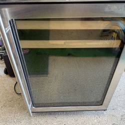 U-Line wine Refrigerator