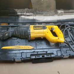 Dewalt Electric Saw - Saw
