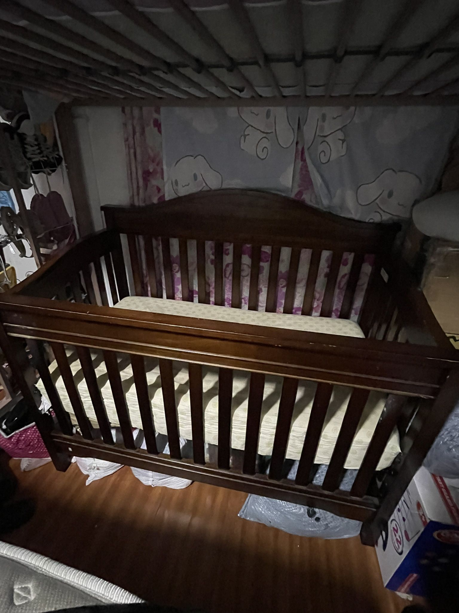 EDDIE BAUER BABY CRIB