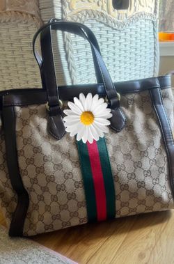 Cartera tipo totte en cafe