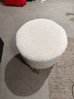 Vanity chair