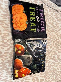 Set of 2 Halloween Decorative Pillows - LED light up