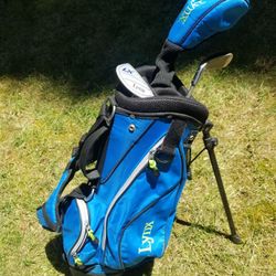 Kid's Lynx Golf Bag and 3 Clubs