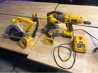 Dewalt 18 Volt Bundle Cordless Tools