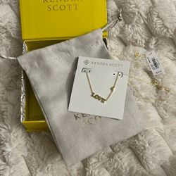 Kendra Scott Love Pendant Necklace in Gold