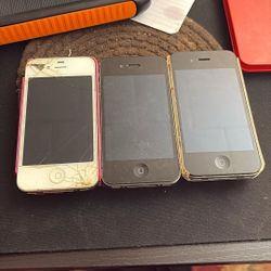 3 Old iPhones