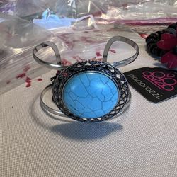 Beautiful Tourquise Cuff Bracelet. 4.00 4.00 Shipping Nickel And Lead Free 