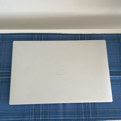 DELL XPS 13 With Case