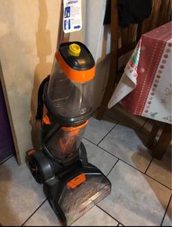 Bissell ProHeat 2X Revolution Pet Carpet Cleaner