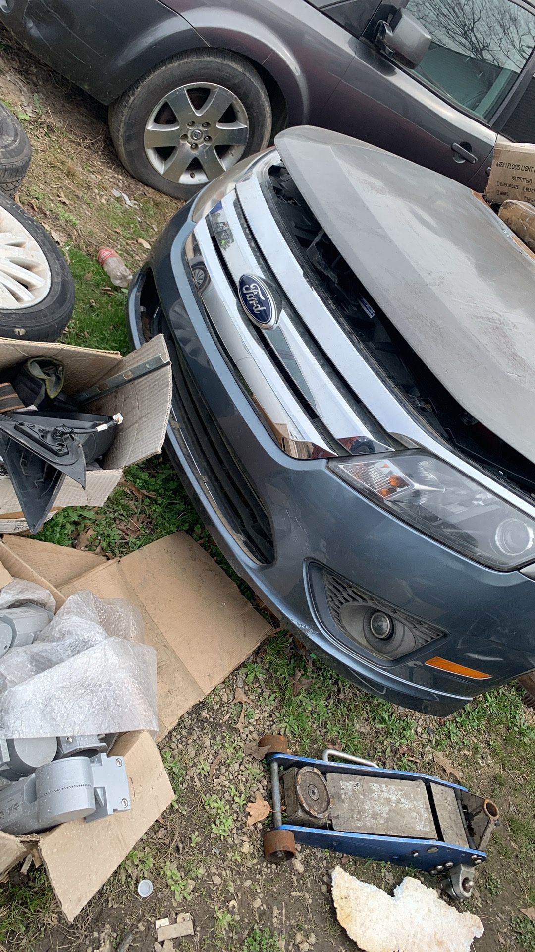 2012 Ford Fusion (Parts Only )