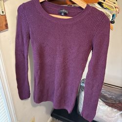 Women’s Sweater Good Condition 