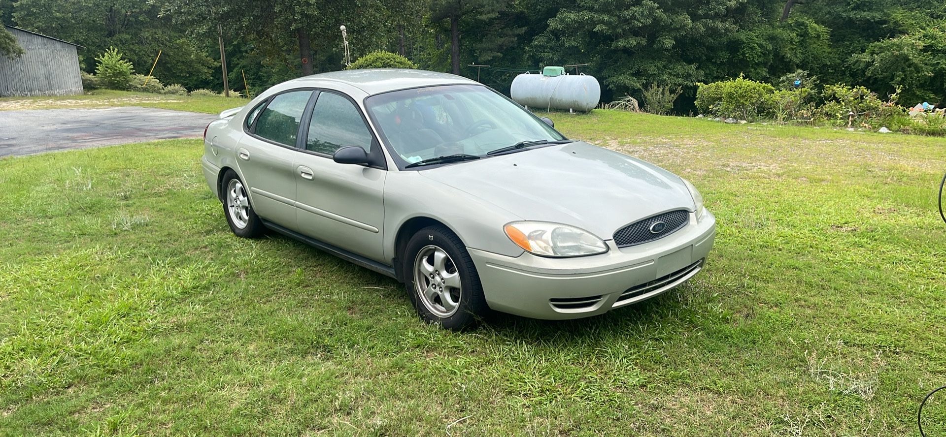 2006 Ford Taurus