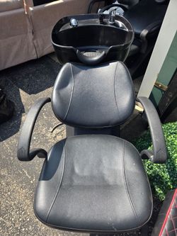 Shampoo chair and bowl