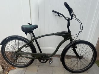 Men’s and Women’s Cruiser Bikes