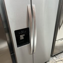 Whirlpool Side By Side Fridge 33 Wide 
