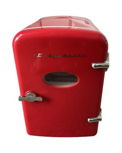 Frigidaire Retro Mini Personal Fridge Cooler