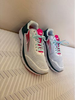 New Altra Torin Max Cushion Zero Drop Running/Walking Shoe
