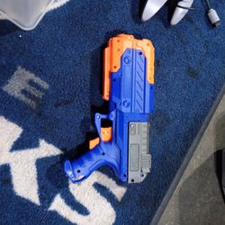 Nerf "Adventure Force" Gun