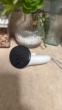 Oculus Quest 3 left remote