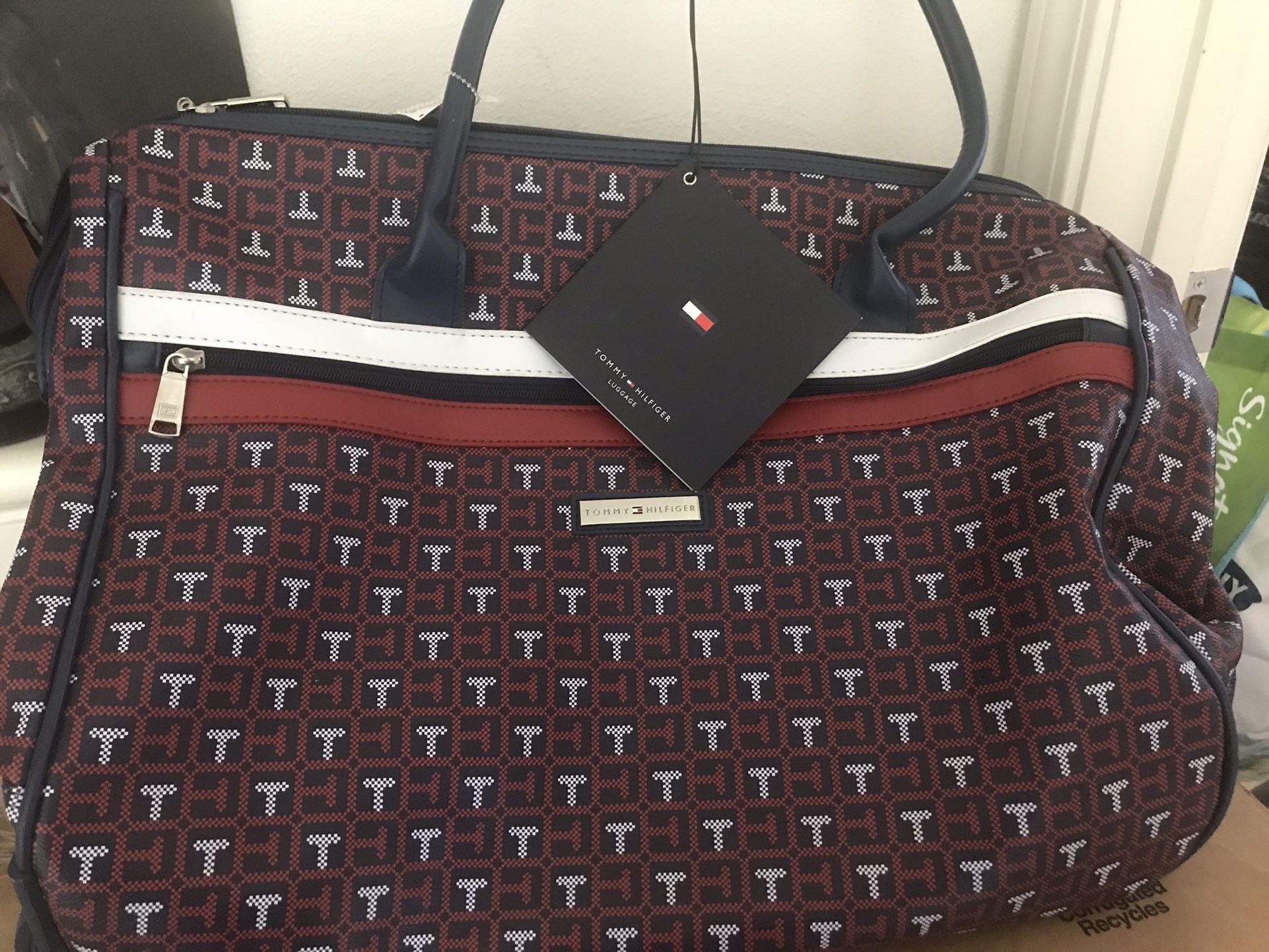 Tommy Hilfiger Duffel Bag With Wheels